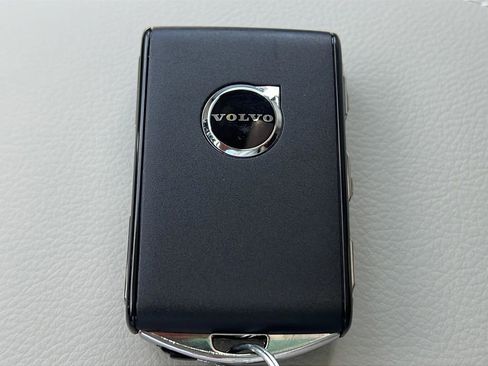 New 2026 Volvo XC40 B5 Plus w/ Protection Package Premier AWD/4WD image 28