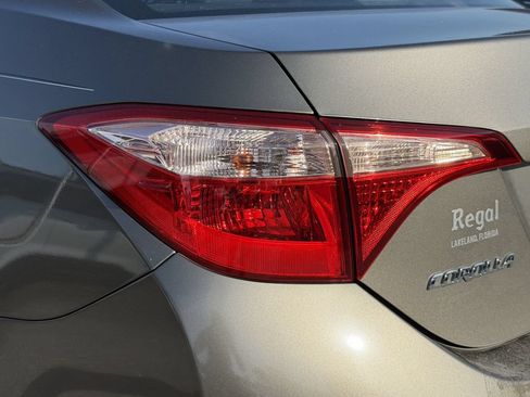 Used 2019 Toyota Corolla LE FWD image 11