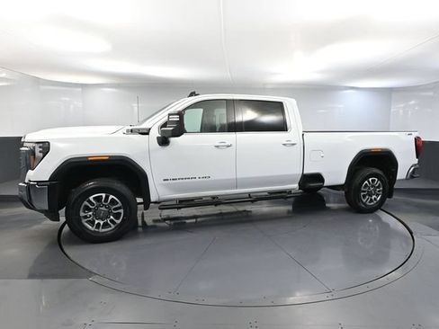 Used 2024 GMC Sierra 3500 SLE w/ SLE Convenience Package AWD/4WD image 12