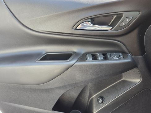 Used 2023 Chevrolet Equinox LT FWD image 30