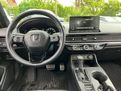 Used 2025 Honda Civic Sport image 9