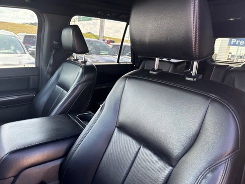 Used 2021 Ford Expedition XLT RWD image 18