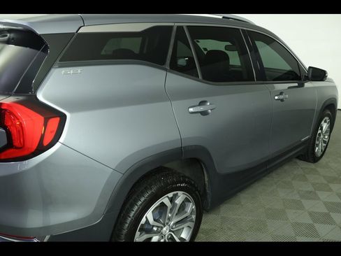 Used 2020 GMC Terrain SLT w/ Preferred Package image 19