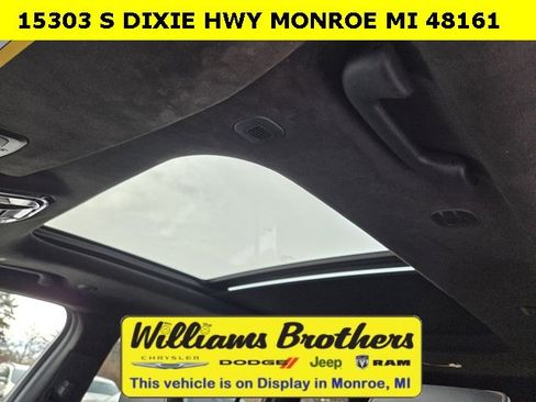 Used 2023 Jeep Grand Cherokee L Summit image 11