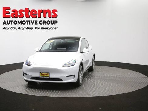Used 2023 Tesla Model Y Long Range AWD/4WD image 49