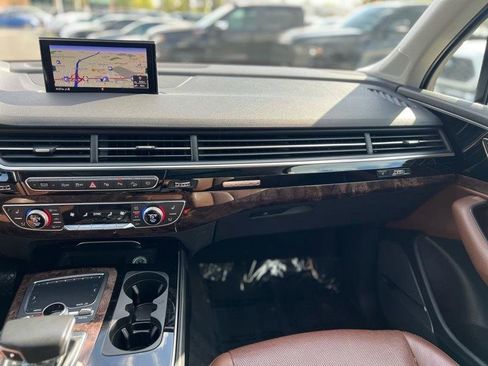 Used 2019 Audi Q7 3.0T Prestige AWD/4WD image 16