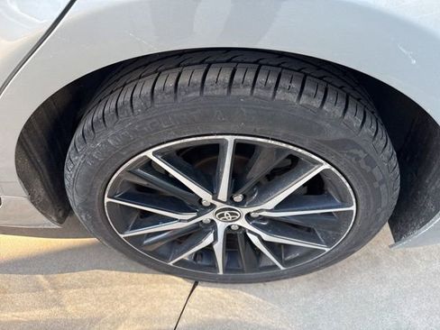 Used 2023 Toyota Camry SE image 11