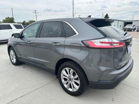 Used 2024 Ford Edge Titanium w/ Equipment Group 301A AWD/4WD image 4