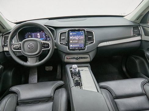 Used 2024 Volvo XC90 B6 Ultimate w/ Protection Package Premier image 26