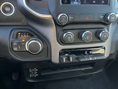 Used 2024 RAM 2500 Big Horn w/ Bed Utility Group image 21