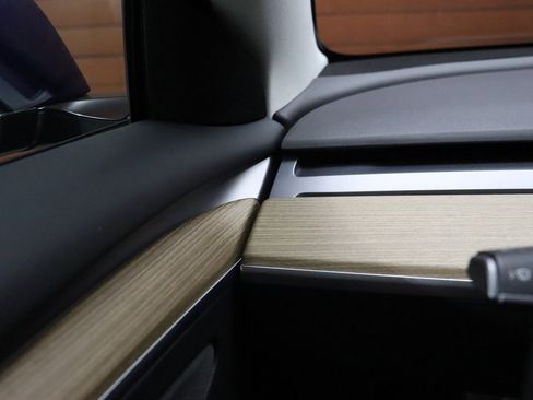 Used 2023 Tesla Model 3 Standard Range image 42