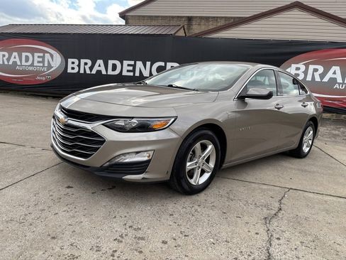Used 2024 Chevrolet Malibu LT image 3
