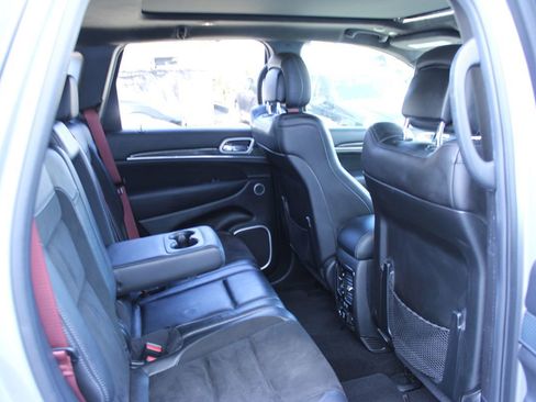 Used 2021 Jeep Grand Cherokee SRT image 19