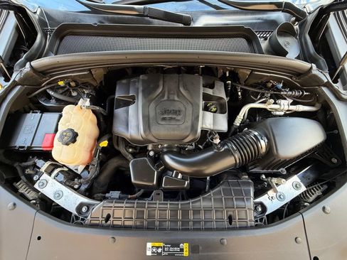 Used 2022 Jeep Grand Cherokee Summit image 9