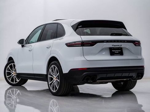 Certified 2023 Porsche Cayenne S Platinum image 3