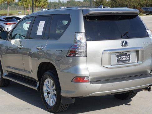 Certified 2023 Lexus GX 460 Premium w/ Premium Package image 8