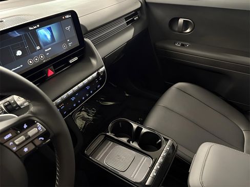 New 2025 Hyundai Ioniq 5 SEL image 11