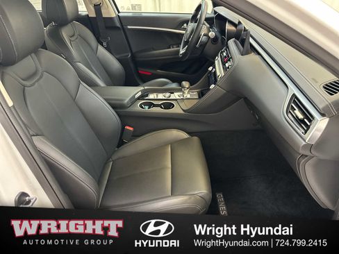 Certified 2025 Genesis G70 2.5T image 17