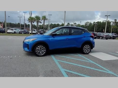 Used 2023 Nissan Kicks SV image 24