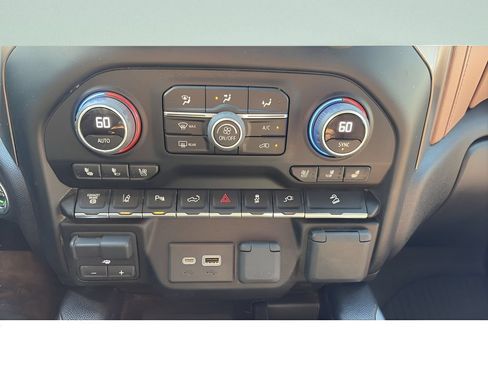 Used 2023 Chevrolet Silverado 2500 High Country w/ Z71 Off-Road Package AWD/4WD image 16