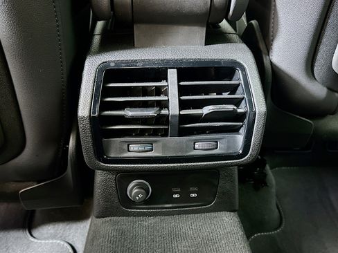 Used 2025 Audi Q3 2.0T Premium w/ Convenience Package AWD/4WD image 24