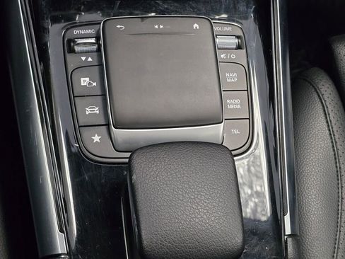 Used 2022 Mercedes-Benz GLA 250 4MATIC w/ Premium Package Lite image 43