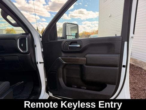 Used 2023 Chevrolet Silverado 2500 LT w/ Convenience Package image 16