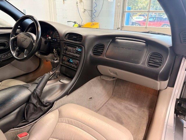 Used 1997 Chevrolet Corvette Coupe w/ Memory Pkg RWD image 19