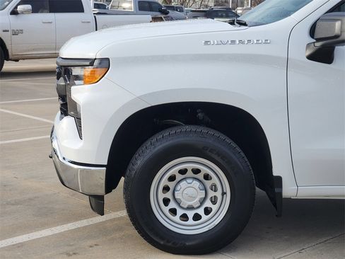 Used 2025 Chevrolet Silverado 1500 W/T w/ WT Value Package image 8