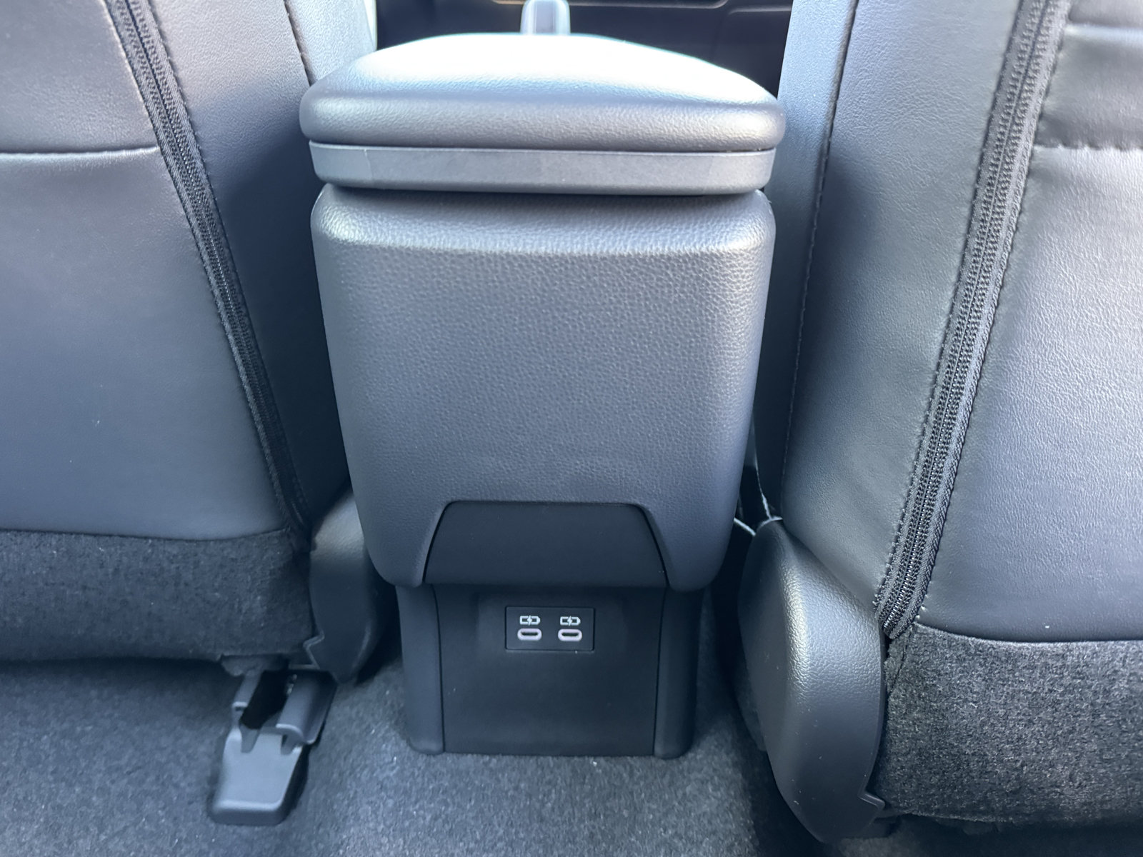 New 2027 Toyota Prius XLE FWD image 7