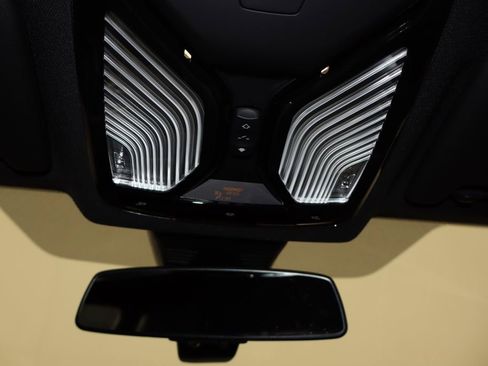 Used 2025 BMW M2 image 21