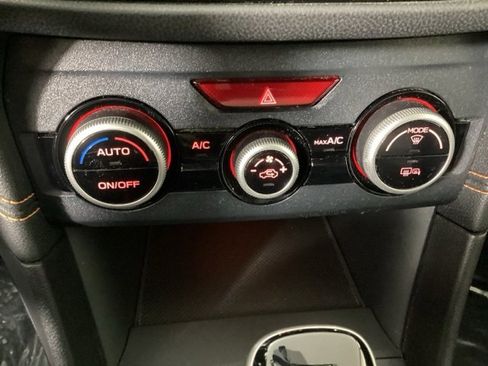 Used 2021 Subaru Crosstrek 2.0i Premium w/ Moonroof Package image 23