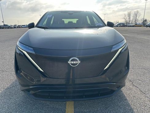 Used 2023 Nissan Ariya AWD image 7