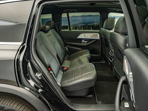 Certified 2024 Mercedes-Benz GLS 450 4MATIC image 38