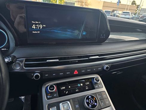 Used 2024 Hyundai Palisade Calligraphy image 28