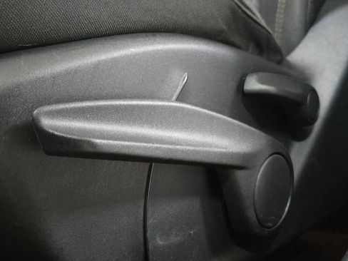 Used 2018 Jeep Compass Sport w/ Tech Group FWD image 25