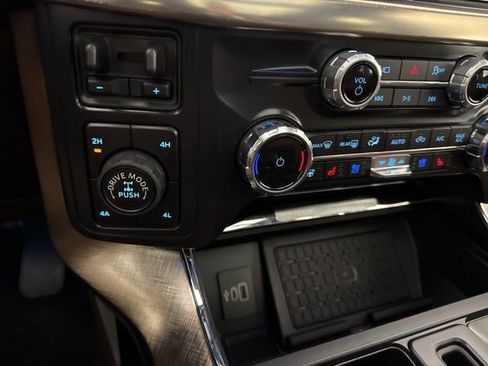New 2025 Ford F150 King Ranch w/ FX4 Off-Road Package image 16