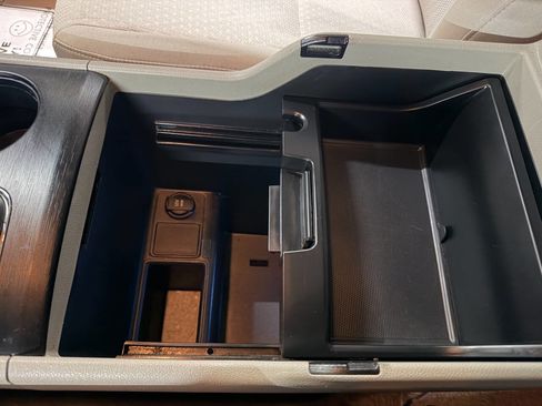 Used 2016 Kia Sedona LX w/ Option Group 020 image 56