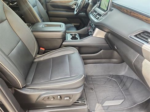 Used 2023 Chevrolet Suburban Premier w/ Texas Edition image 29