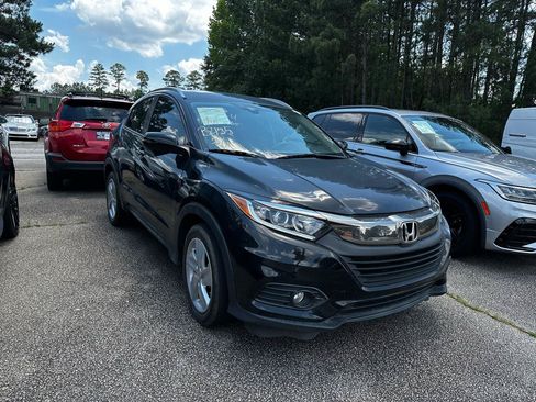 Used 2019 Honda HR-V EX image 2