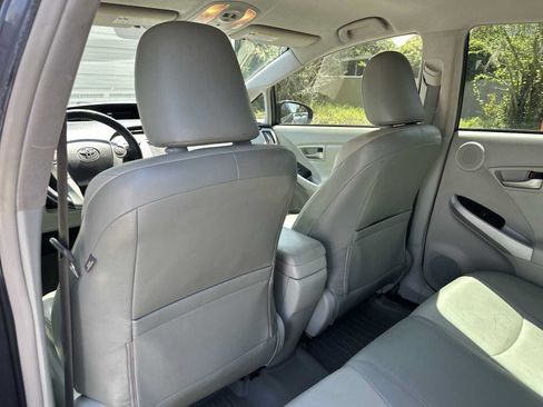 Used 2013 Toyota Prius Four FWD image 16