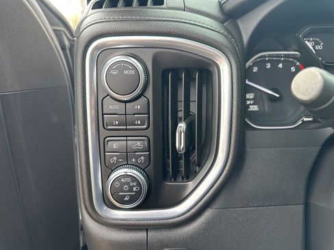 Used 2022 GMC Sierra 1500 SLT w/ SLT Premium Package AWD/4WD image 12