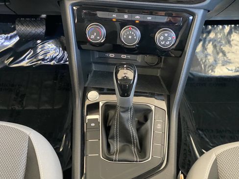 Certified 2024 Volkswagen Taos S w/ MDO Package FWD image 8