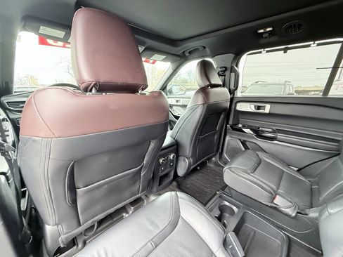 Used 2021 Ford Explorer Platinum w/ Equipment Group 601A image 26