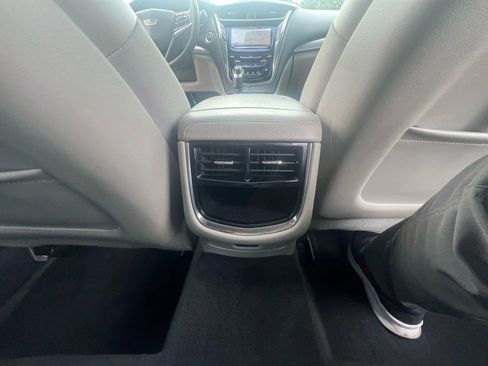 Used 2019 Cadillac CTS Luxury RWD image 21