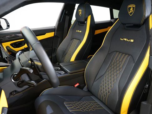 Used 2024 Lamborghini Urus S image 13