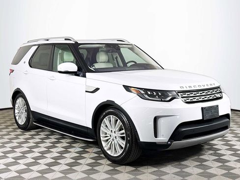 Used 2020 Land Rover Discovery HSE image 3