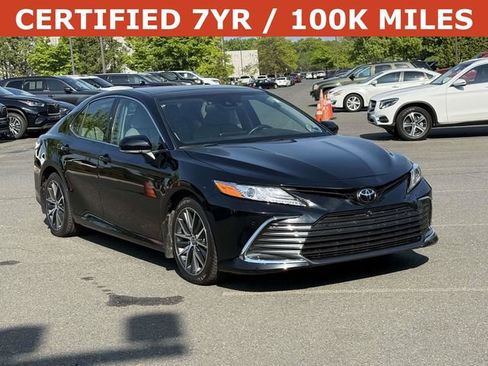 Used 2024 Toyota Camry XLE w/ Navigation Package image 1