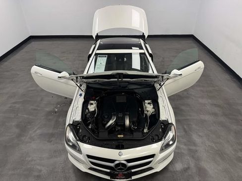 Used 2016 Mercedes-Benz SL 550 w/ Driver Assistance Package image 12