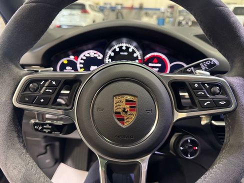 Used 2022 Porsche Cayenne E-Hybrid image 12